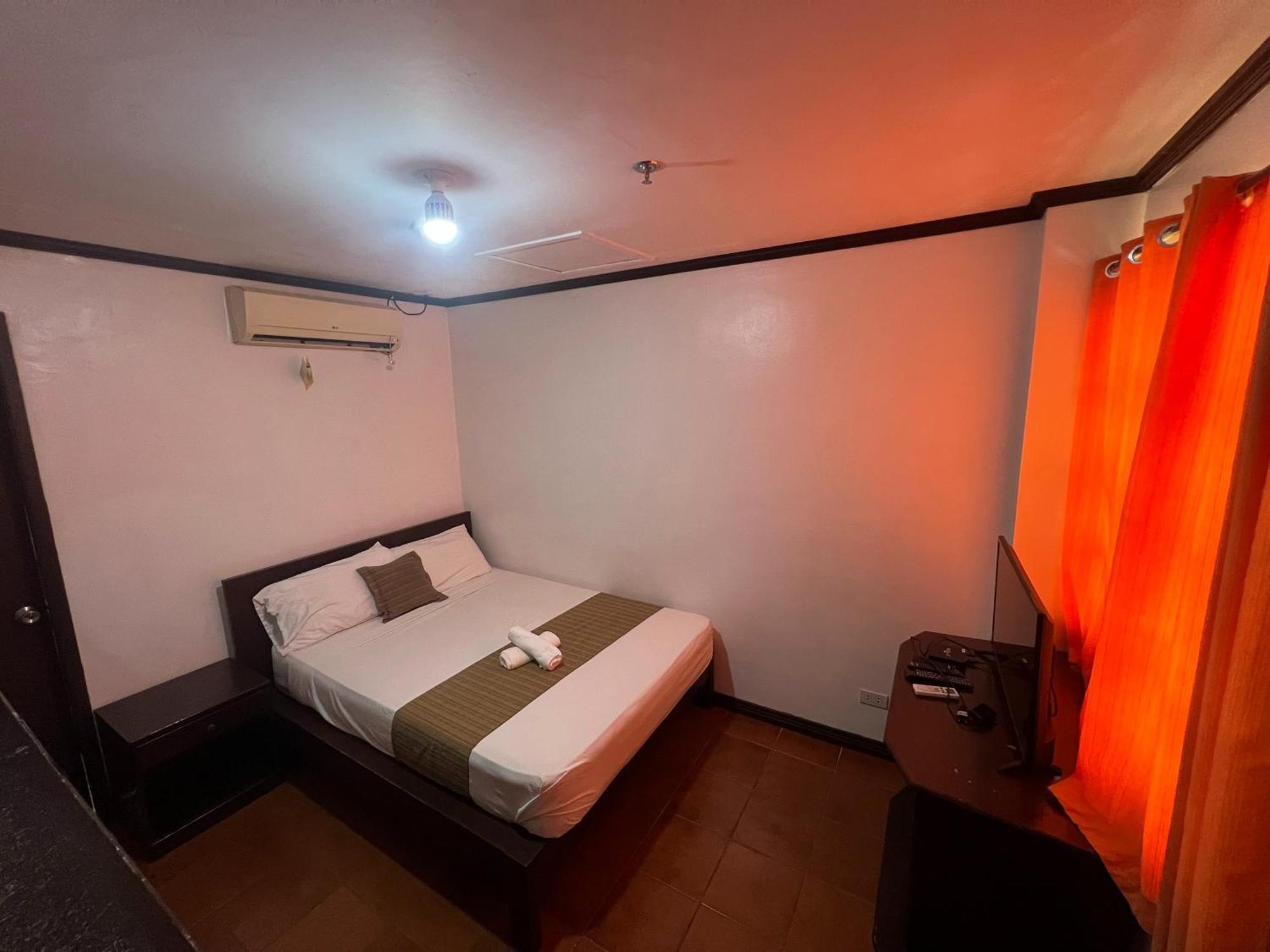 Subiza Beach Resort Olongapo Buitenkant foto