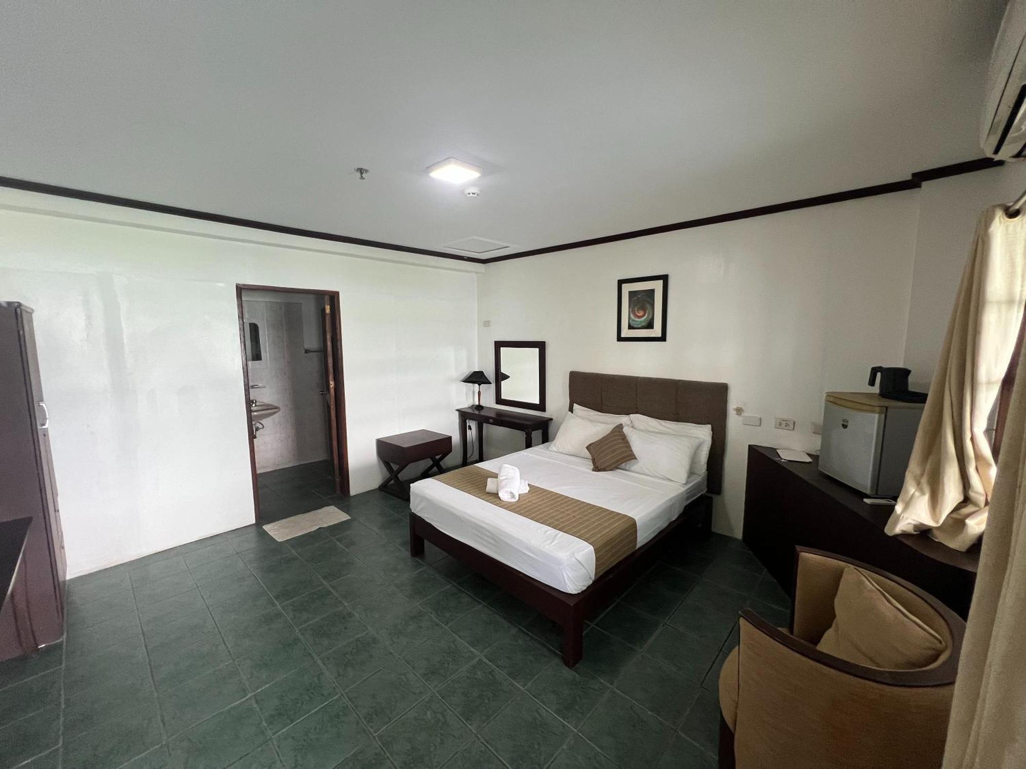 Subiza Beach Resort Olongapo Buitenkant foto