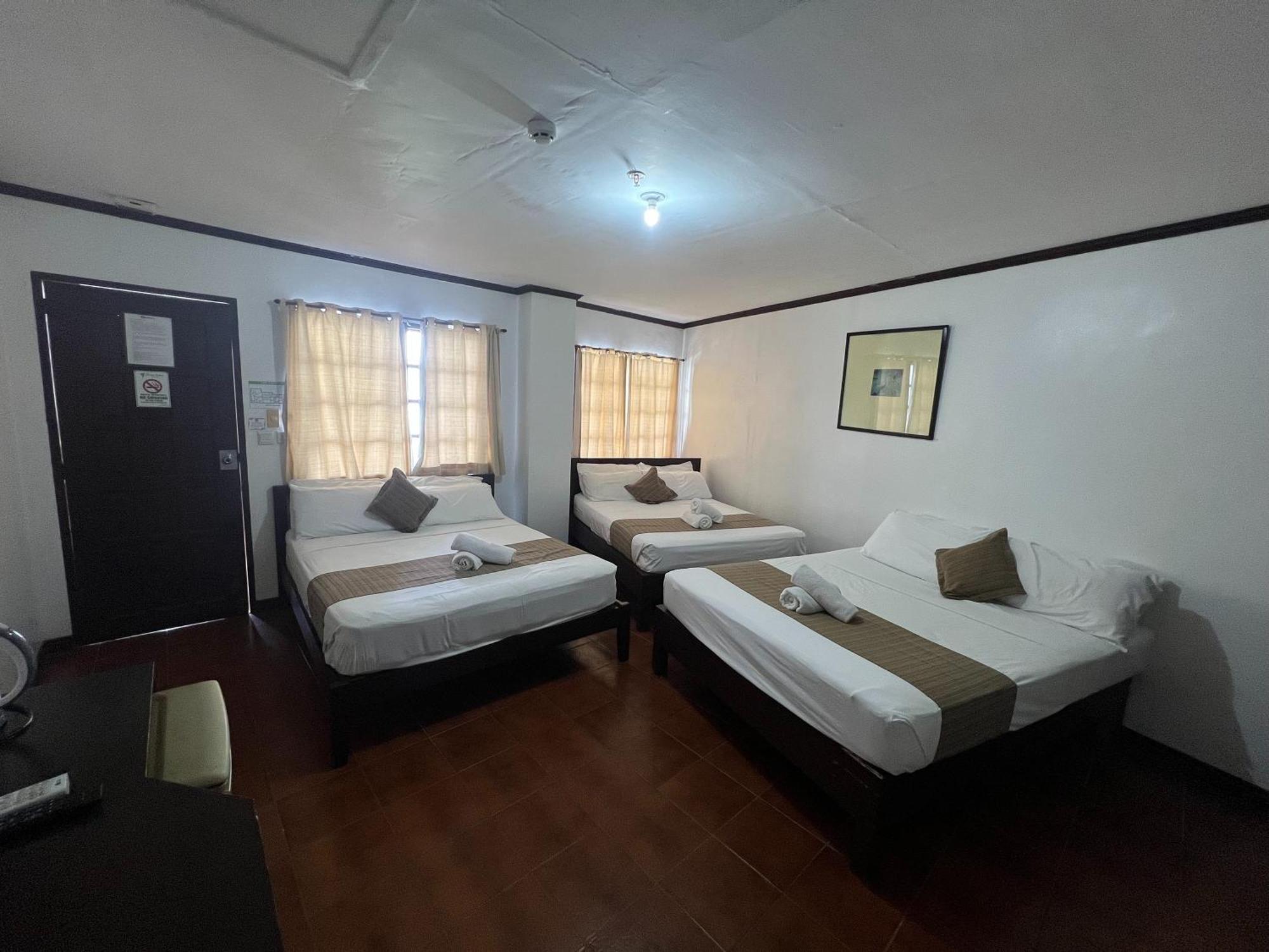 Subiza Beach Resort Olongapo Buitenkant foto