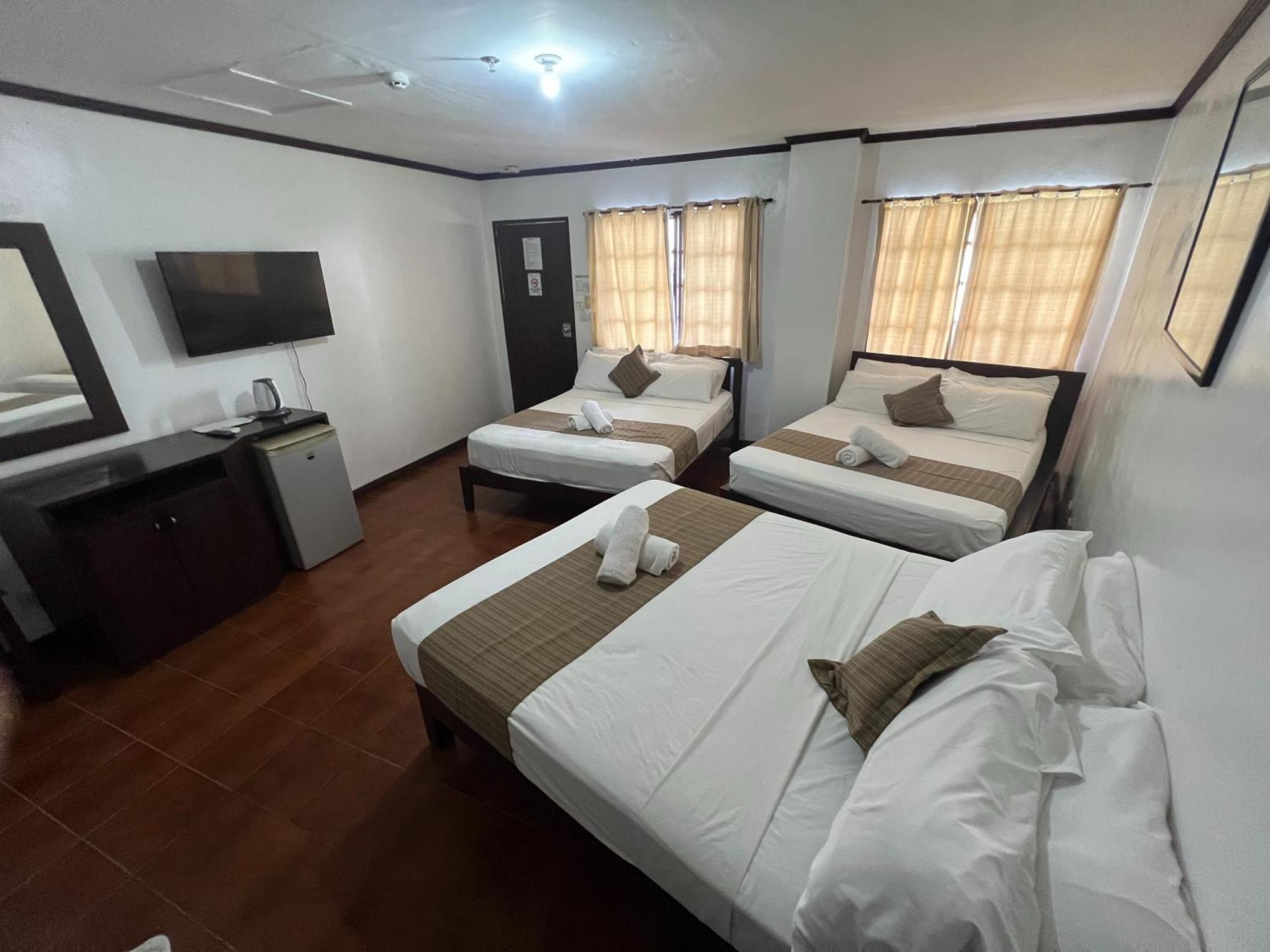 Subiza Beach Resort Olongapo Buitenkant foto