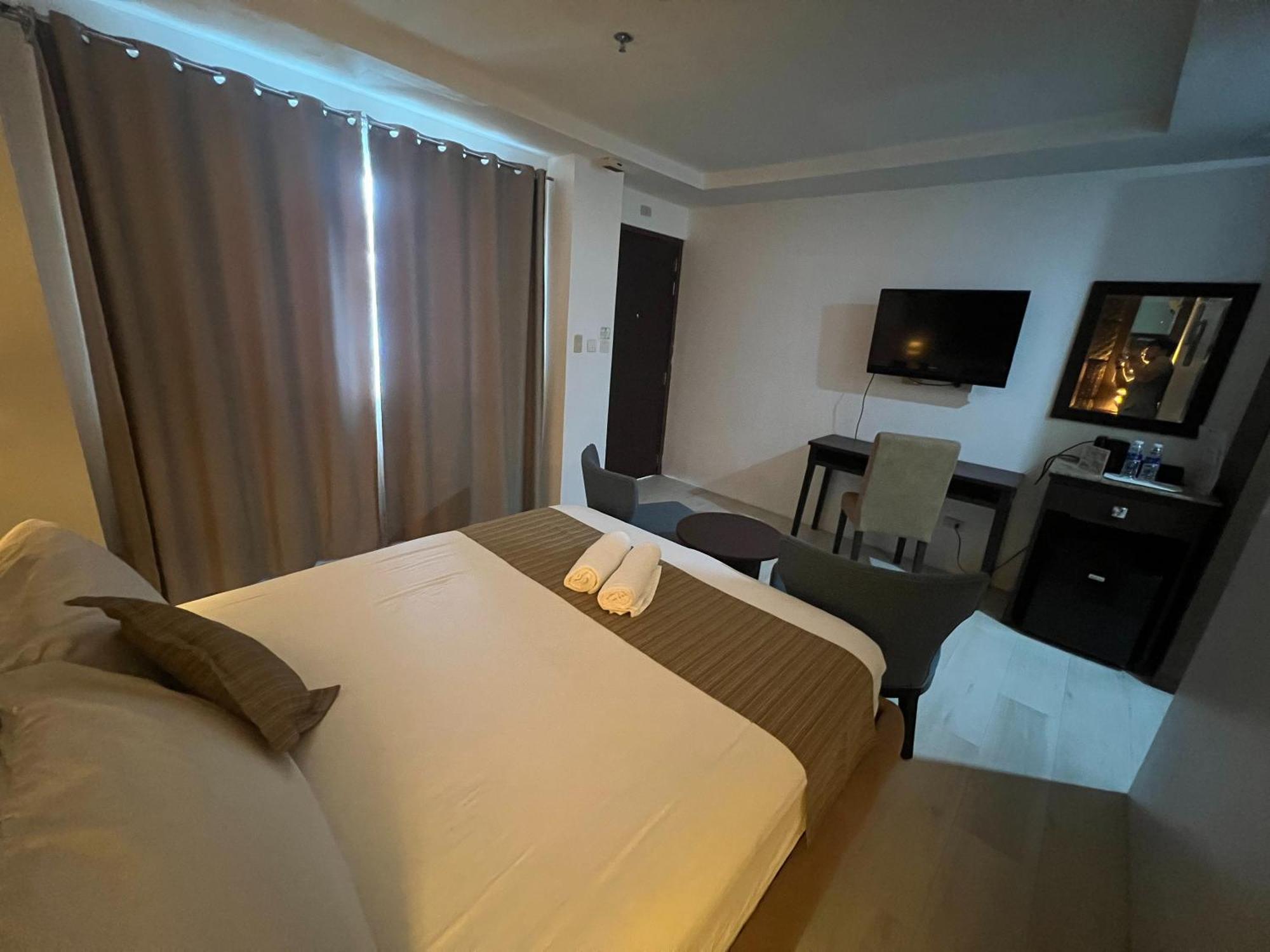 Subiza Beach Resort Olongapo Buitenkant foto